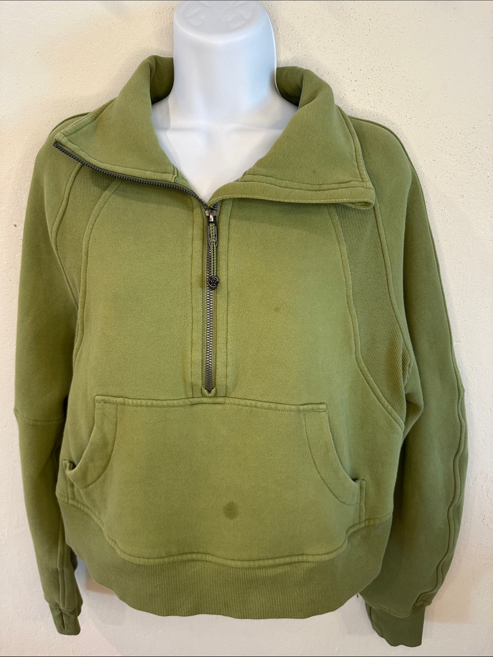 Lululemon green quarter zip sweatshirt size XS/S.